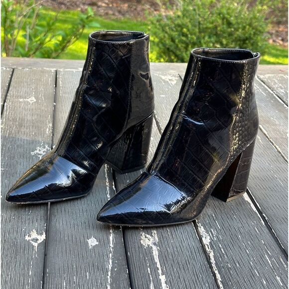 Vince Camuto Ankle Boots - Picture 3 of 11